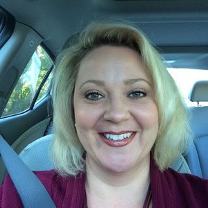 Meet your Posher, Niki